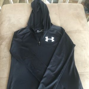 Girls long sleeved hooded shirt